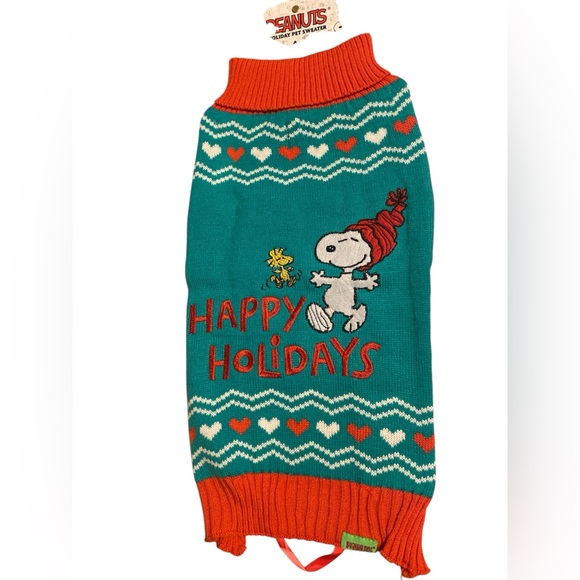 Peanuts Green and Red Dog Sweater with Christmas Theme / Snoopy Size: Large - Picture 1 of 8